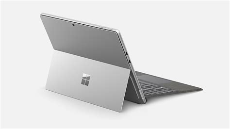 Microsoft’un yasal olarak harika Surface Pro 9’u, Cyber ​​​​Monday anlaşmasında ilk büyük indirimi gördü